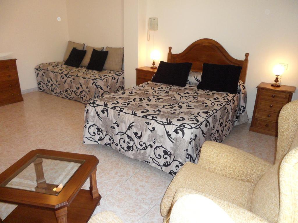 Hotel Avenida Baiona Sabaris الغرفة الصورة