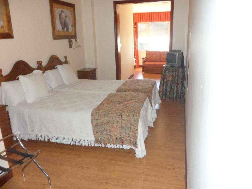 Hotel Avenida Baiona Sabaris المظهر الخارجي الصورة